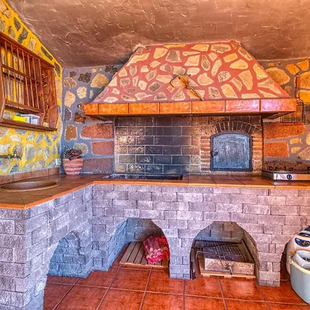 Casa Victor Nyaraló *